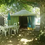 Le Moulin D'onclaire Et D'hotes Bed & Breakfast