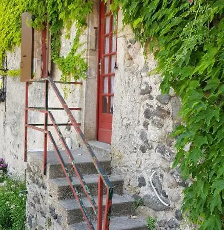Le Moulin D'onclaire Et D'hotes Bed & Breakfast 3*