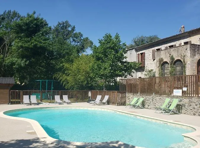 Le Moulin D'onclaire Et D'hotes Bed & Breakfast 3*