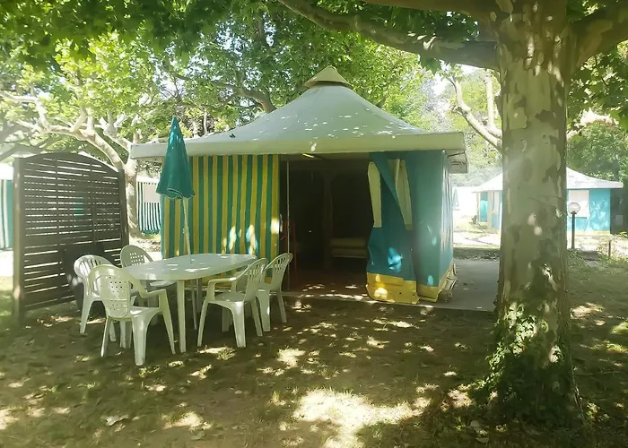 Le Moulin D'onclaire Et D'hotes Bed & Breakfast