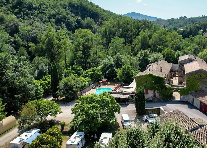 Le Moulin D'onclaire Et D'hotes Bed & Breakfast 3*