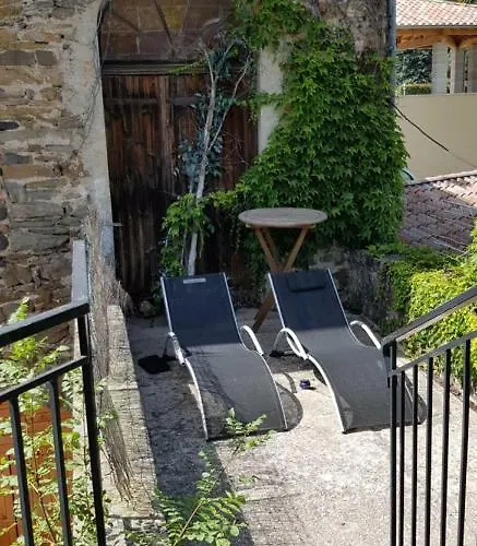 Le Moulin D'onclaire Et D'hotes Bed & Breakfast 3*