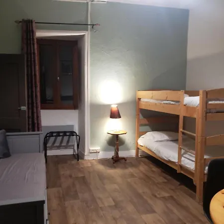 Le Moulin D'onclaire Et D'hotes Bed & Breakfast 3*